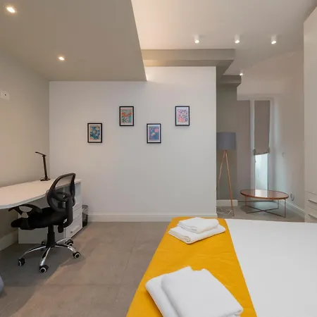 Xenia - Elegant Three-room In Moscova Area מילאנו
