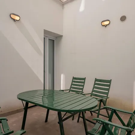 Xenia - Elegant Three-room In Moscova Area *