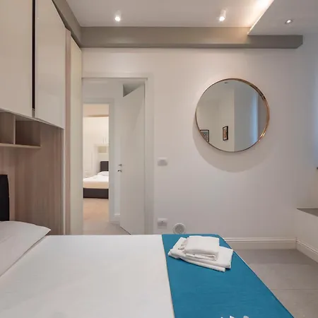 Xenia - Elegant Three-room In Moscova Area Apartment Milan