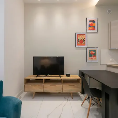 Xenia - Elegant Three-room In Moscova Area *