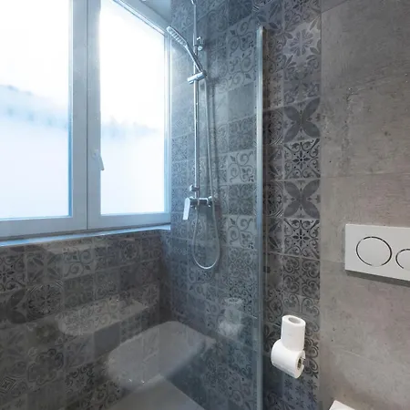 Xenia - Elegant Three-room In Moscova Area Apartment *